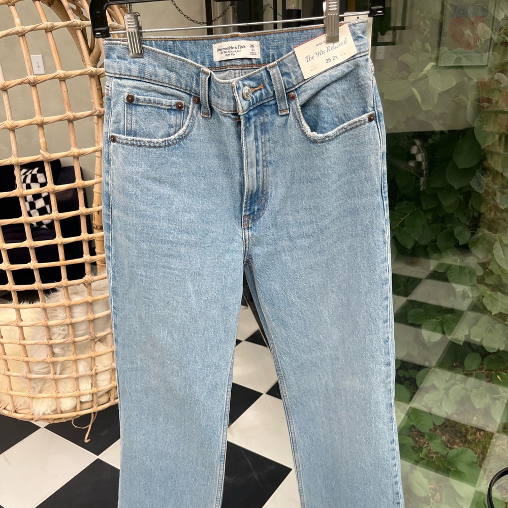 Abercrombie 90s Relaxed Jeans